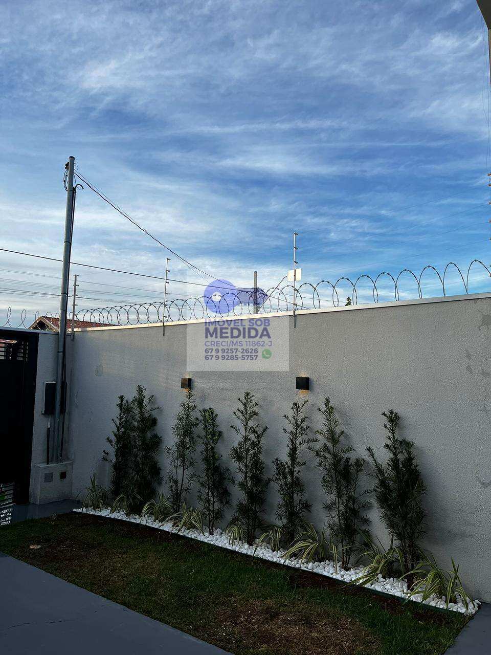 Casa à venda com 3 quartos, 71m² - Jardim São Conrado,Campo Grande