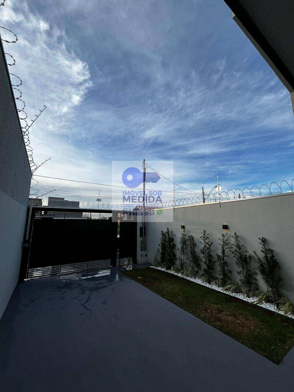 Casa à venda com 3 quartos, 71m² - Jardim São Conrado,Campo Grande