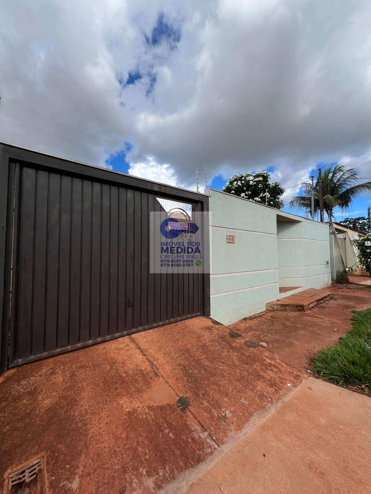 Casa à venda com 3 quartos, 130m² - Jardim Itatiaia,Campo Grande