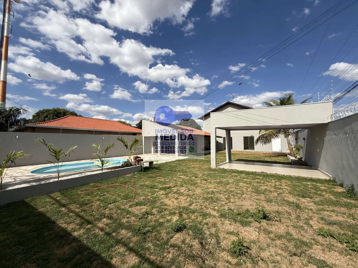 Casa à venda com 3 quartos, 207m² - Santo Antônio,Campo Grande